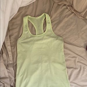 Lululemon tank